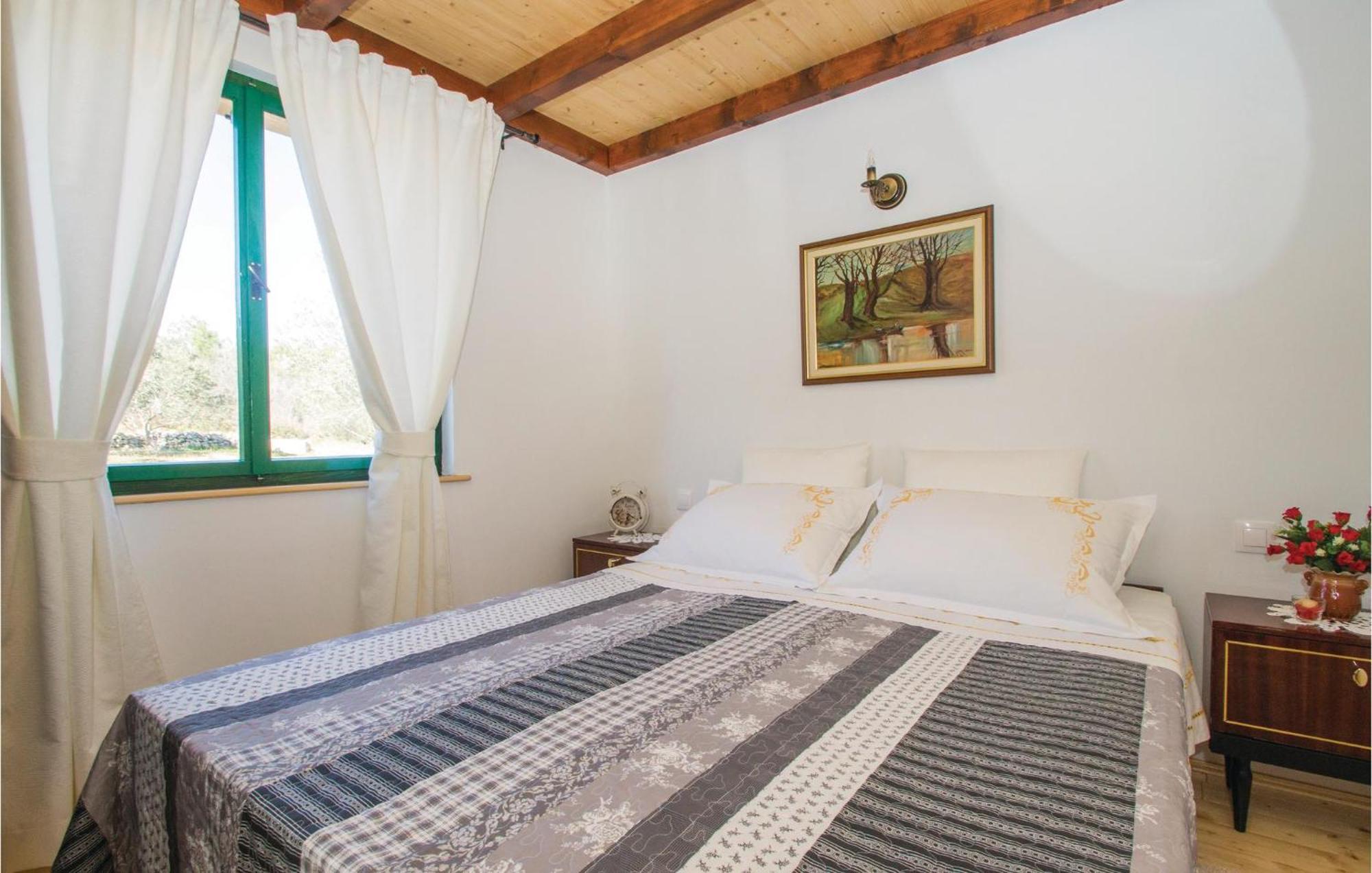 Awesome Home In Smokvica With Kitchen ภายนอก รูปภาพ